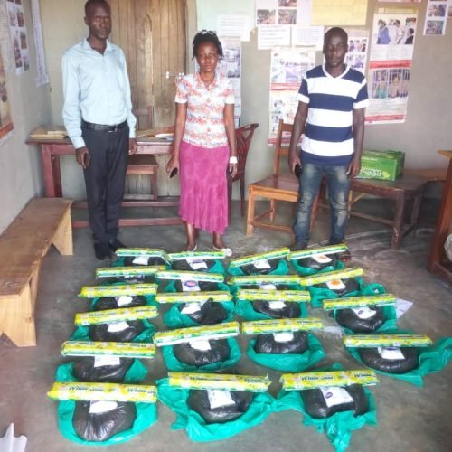 Sharing-of-foodstuff-to-vulnerable-children-in-Kaliro-3.jpg